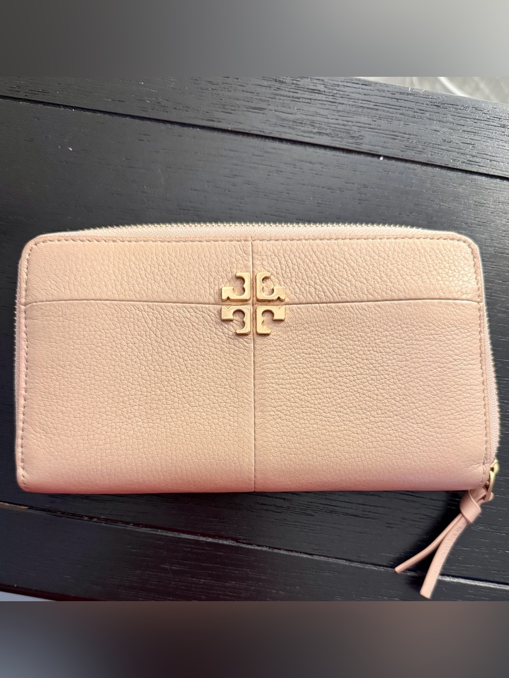 Tory Burch Light Oak (beige) Zip-Around Continental Wallet- like new!